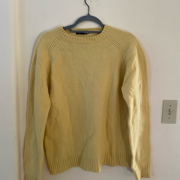 J CREW BUTTER YELLOW 100% LAMBSWOOL RIBBED SWEATER KNIT COTTAGE CORE GRANDMACORE - Picture 2 of 8